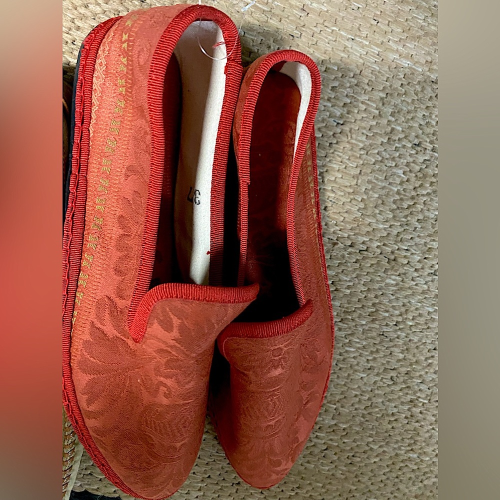 New Slippers/flats. Made in Italy